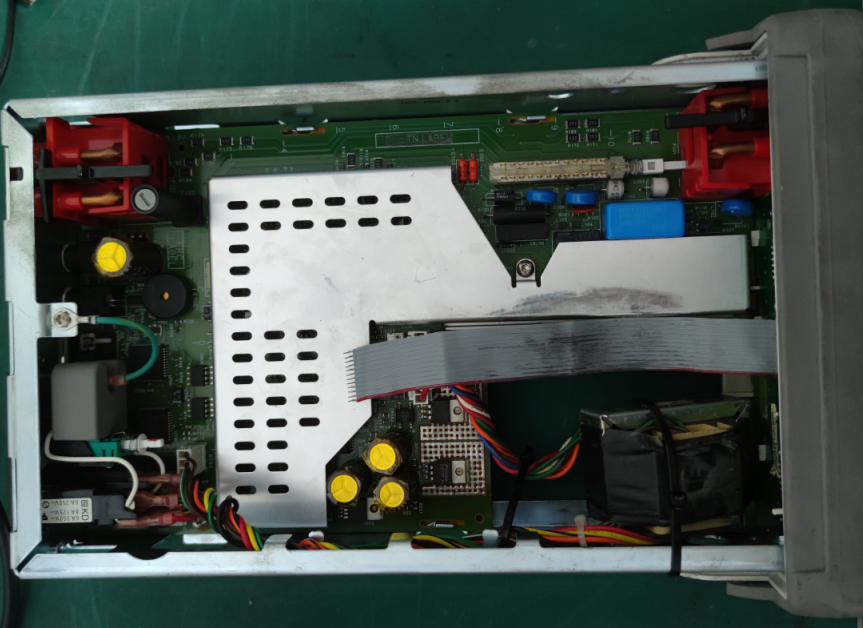 6369a760a7a41.jpg 維修萬(wàn)用表34401A 5.jpg