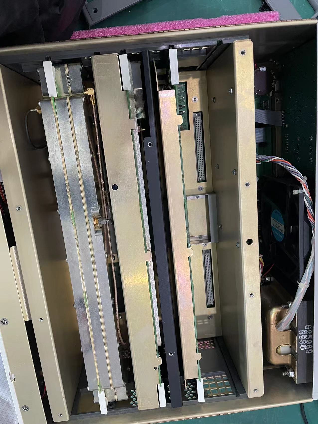 63b76faf1c959.jpg 維修多功能校準儀FLUKE5700A 3.jpg