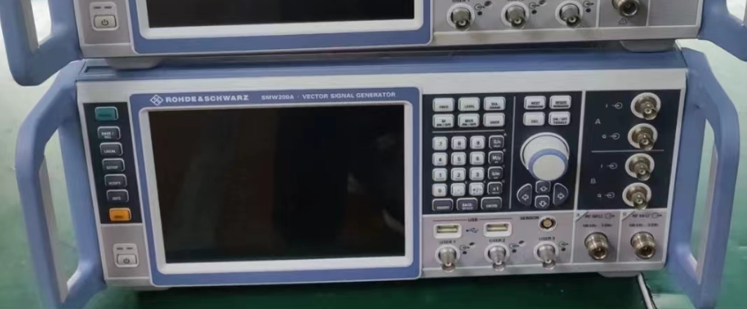 64dd6ffc52805.png 信號(hào)源SMW200A 2.png